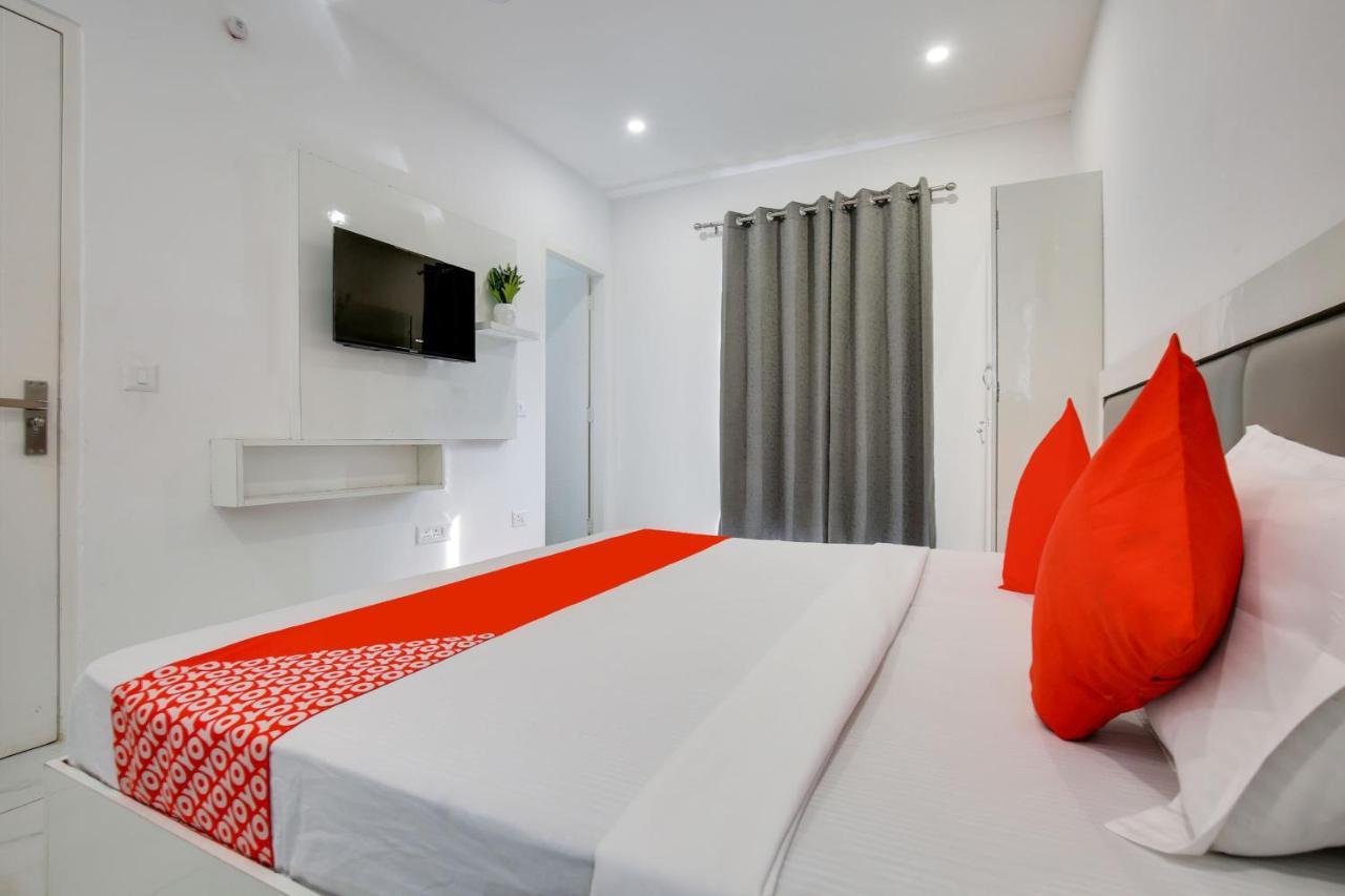 Hotel O Sky White House Ludhiana Exterior foto